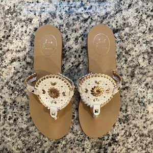 JACK ROGERS
GEORGICA WOMENS FLAT STUDDED THONG SANDALS